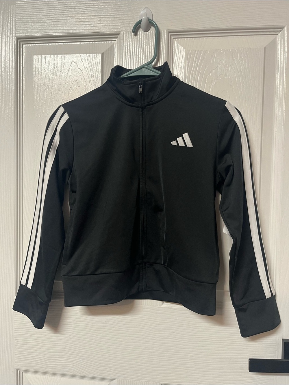 Adidas Boys' Regular Fit zipper Jacket black small 6-7 kids